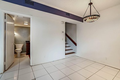 Offered below appraised value, this is an exceptional - photo 10