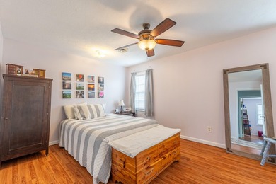 Welcome to this beautifully maintained brick ranch home - photo 16