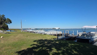BRING YOUR BOAT AND YOUR SUITCASE, THIS ONE IS TURN-KEY!! HAPPY - photo 21
