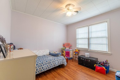 Welcome to this beautifully maintained brick ranch home - photo 22