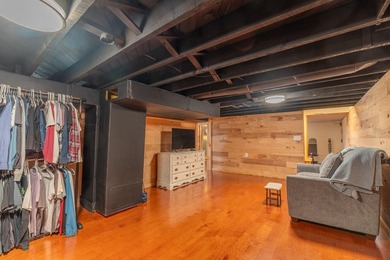 Welcome to this beautifully maintained brick ranch home - photo 25