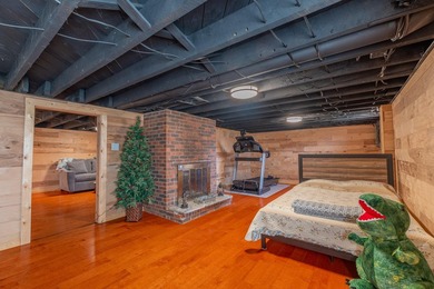 Welcome to this beautifully maintained brick ranch home - photo 27