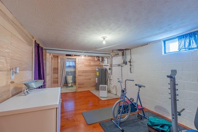 Welcome to this beautifully maintained brick ranch home - photo 29