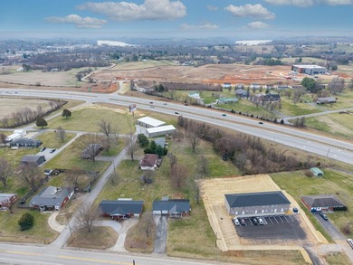 Welcome to this beautifully maintained brick ranch home - photo 34