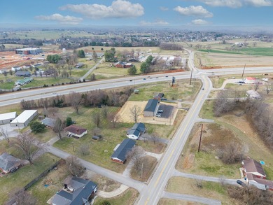 Welcome to this beautifully maintained brick ranch home - photo 35