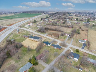 Welcome to this beautifully maintained brick ranch home - photo 36