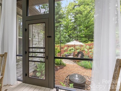Welcome to 151 Monarch! A meticulously maintained, move in ready - photo 29