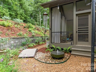 Welcome to 151 Monarch! A meticulously maintained, move in ready - photo 30