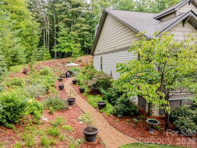 Welcome to 151 Monarch! A meticulously maintained, move in ready - photo 34