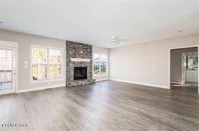Welcome to 2620 Jacobs Canyon Lane in Knoxville, a beautifully - photo 5