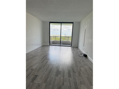 Enjoy the best of Aventura from this spacious 3-bedroom, 2-bath - photo 5