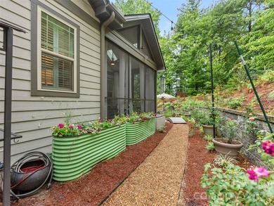 Welcome to 151 Monarch! A meticulously maintained, move in ready - photo 38