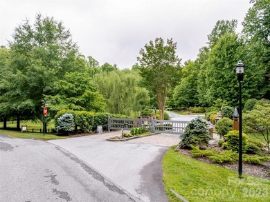 Welcome to 151 Monarch! A meticulously maintained, move in ready - photo 43