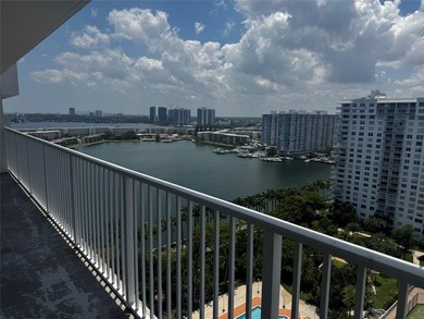 Little Maule Lake Condo For Sale in Aventura Florida