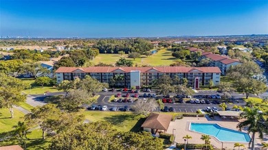 Welcome to this beautiful 2-bedroom, 2-bathroom condominium - photo 2