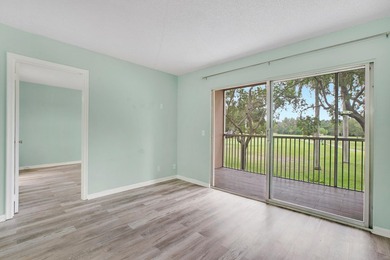 Welcome to this beautiful 2-bedroom, 2-bathroom condominium - photo 5