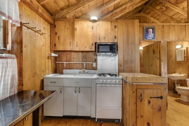 GREAT POND Escape to the lake & unwind in this classic 2BR/1BA - photo 16