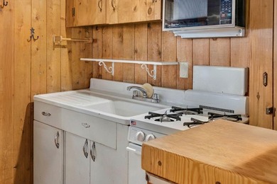 GREAT POND Escape to the lake & unwind in this classic 2BR/1BA - photo 17