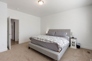 This amazing home is being sold fully furnished - ready for you - photo 4