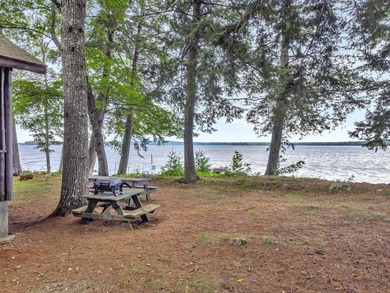 GREAT POND Escape to the lake & unwind in this classic 2BR/1BA - photo 35