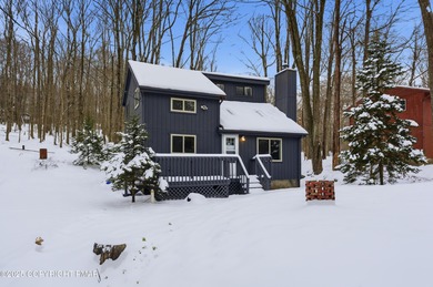 Arrowhead Lake Home For Sale in Pocono Lake Pennsylvania