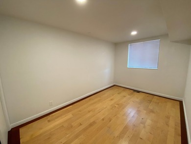 Well-located 15-unit apartment building in the heart of Salt - photo 12