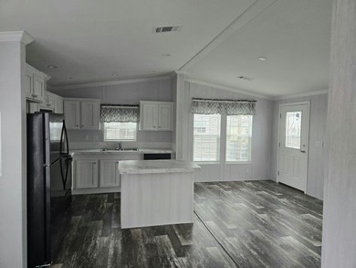 Enjoy life in a tranquil setting at Crosswinds, an exceptional - photo 2