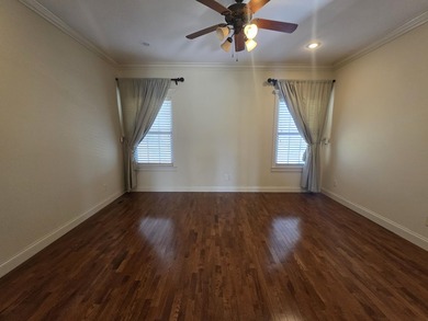 Spacious and full of value, this beautiful 3-bedroom with a 4th - photo 30