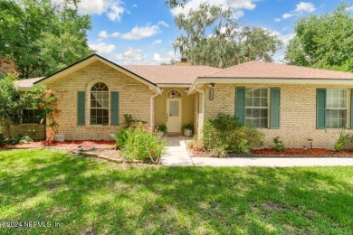 (private lake, pond, creek) Home For Sale in Jacksonville Florida