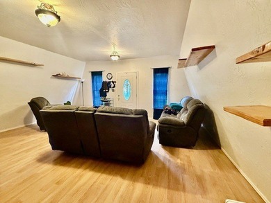 Perfect weekend getaway,  or your own dream lake house. Just a - photo 3