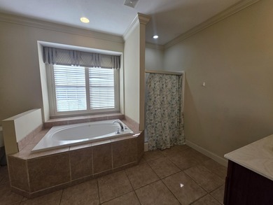 Spacious and full of value, this beautiful 3-bedroom with a 4th - photo 36