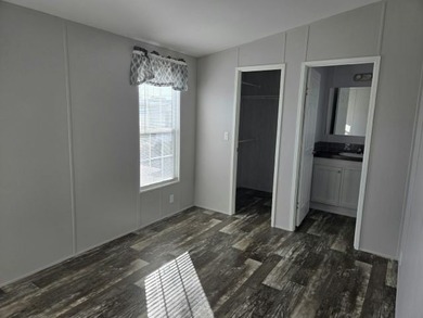 Quick Move In!! This spacious 2-bedroom, 2-bathroom home at 4125 - photo 9