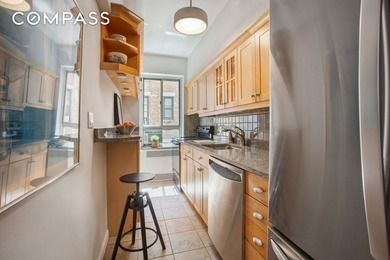 Filled with art deco charm and elegance 411 West End Avenue 9C - photo 3