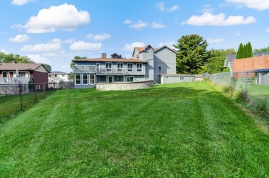 Beautiful 3-Story Home in a Gated Resort-Style Community! This - photo 5