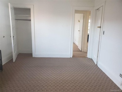 Three 3 bedrooms and 1-bathroom apartments. This is a cash-cow! - photo 14