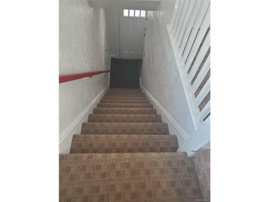 Three 3 bedrooms and 1-bathroom apartments. This is a cash-cow! - photo 18