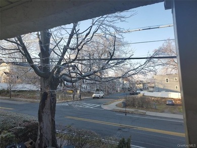Three 3 bedrooms and 1-bathroom apartments. This is a cash-cow! - photo 26