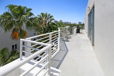 One of a kind multi-level penthouse with deeded ocean access - photo 33