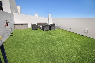 One of a kind multi-level penthouse with deeded ocean access - photo 36