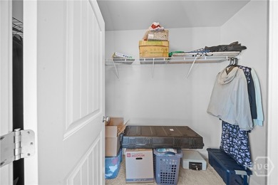 Welcome to this beautifully maintained 4-bedroom, 2.5-bath home - photo 42