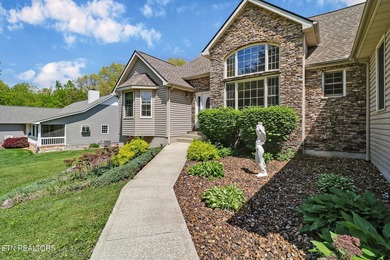 Come and view this Lake Tansi Treasure. Over 2,000 SF on Hole #9 - photo 3