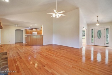 Come and view this Lake Tansi Treasure. Over 2,000 SF on Hole #9 - photo 8