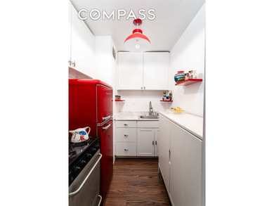 Motivated Seller of Best Priced Studio with unlimited subletting - photo 5