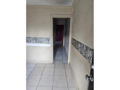This Fort Pierce duplex is a fantastic fixer-upper opportunity - photo 1