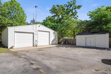 Lake life starts here @ 121 Forest Ln! Tucked away on just under - photo 21