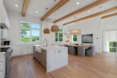 Elegantly appointed and recently built custom Gulf View home on - photo 28