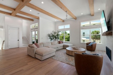 Elegantly appointed and recently built custom Gulf View home on - photo 31