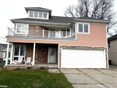 Lake Saint Clair Home For Sale in Algonac Michigan