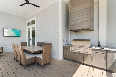 Elegantly appointed and recently built custom Gulf View home on - photo 35