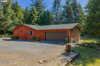 Privacy, space, and the Oregon Coast at your doorstep. Tucked - photo 4